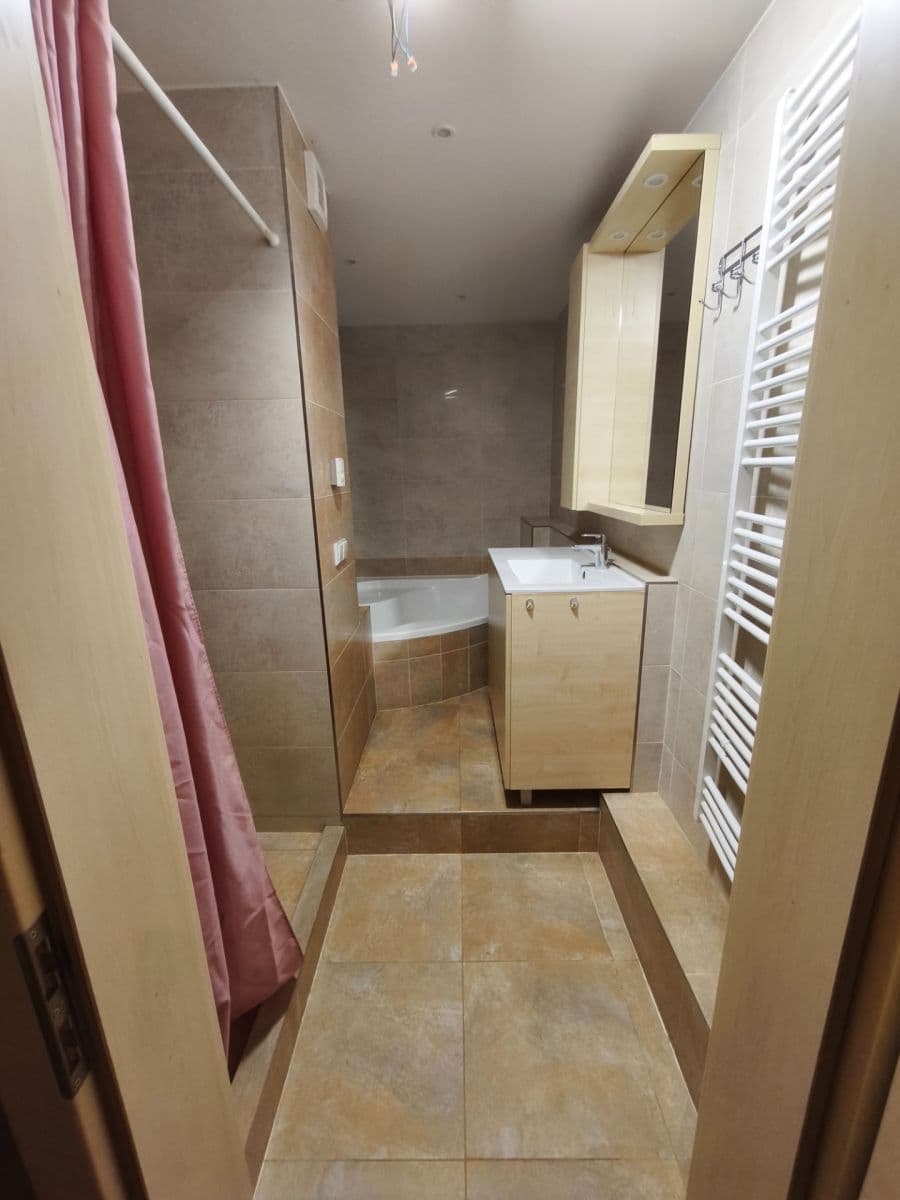 Prenájom bytu 3-izbový 76 m², Kachlíkova, Brno, Jihomoravský kraj Prenájom bytu 3-izbový 76 m², Kachlíkova, Brno, Jihomoravský kraj