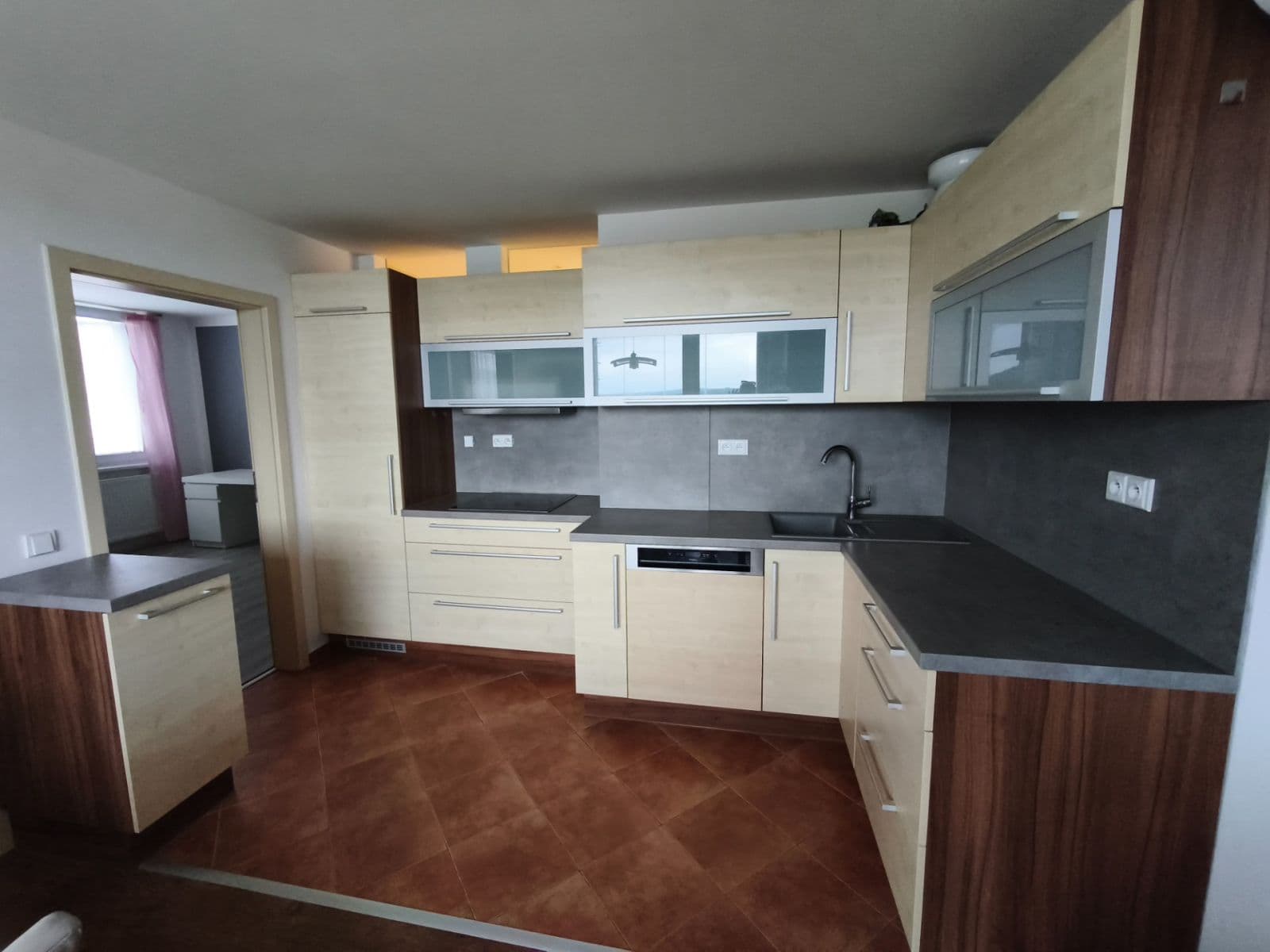 Prenájom bytu 3-izbový 76 m², Kachlíkova, Brno, Jihomoravský kraj Prenájom bytu 3-izbový 76 m², Kachlíkova, Brno, Jihomoravský kraj
