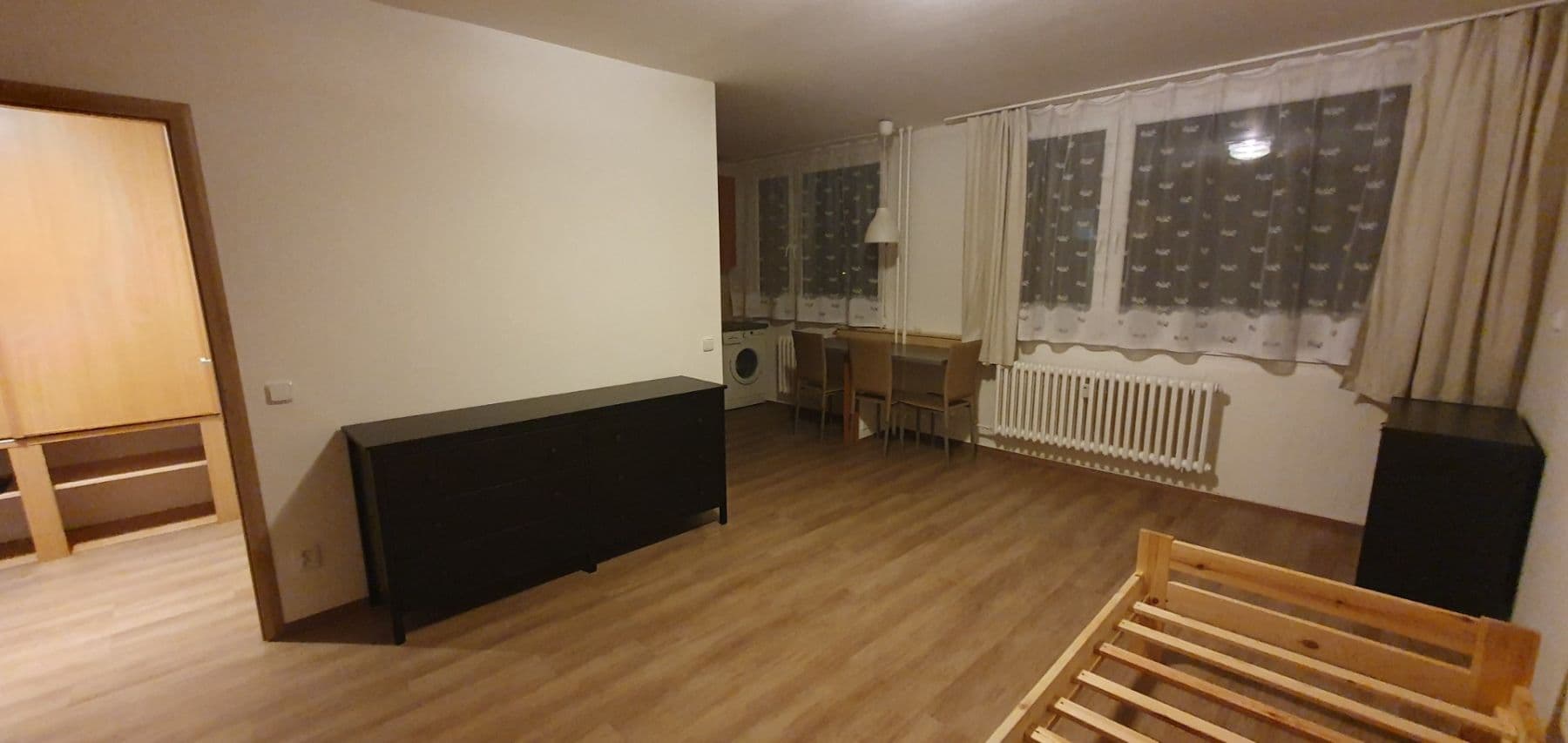 Prenájom bytu 1-izbový 35 m², Nad Stadionem, Králův Dvůr, Středočeský kraj Prenájom bytu 1-izbový 35 m², Nad Stadionem, Králův Dvůr, Středočeský kraj