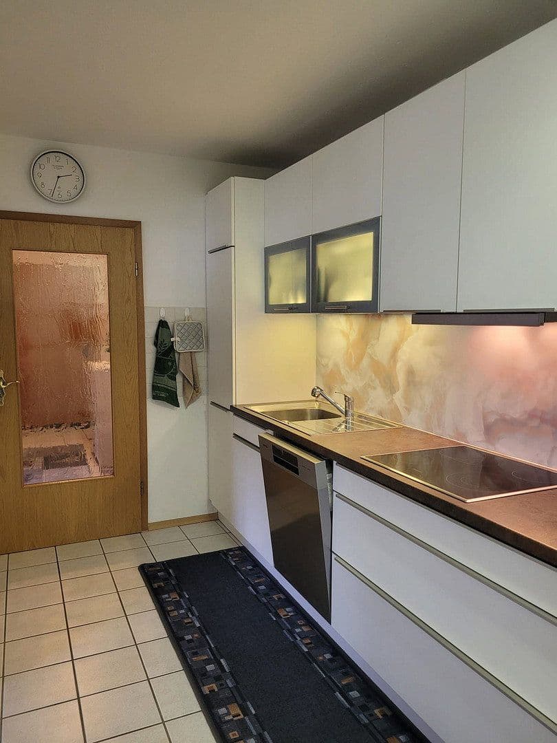 Predaj bytu 3-izbový 77 m², Wiesgasse 70, Ichenhausen, Bavorsko Predaj bytu 3-izbový 77 m², Wiesgasse 70, Ichenhausen, Bavorsko
