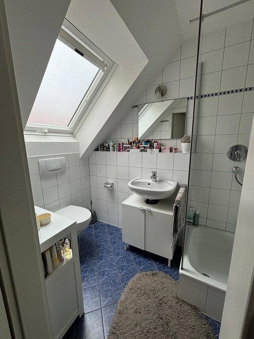Prenájom bytu 3-izbový 84 m², Leinfelden-Echterdingen, Bádensko-Wurttembersko Prenájom bytu 3-izbový 84 m², Leinfelden-Echterdingen, Bádensko-Wurttembersko