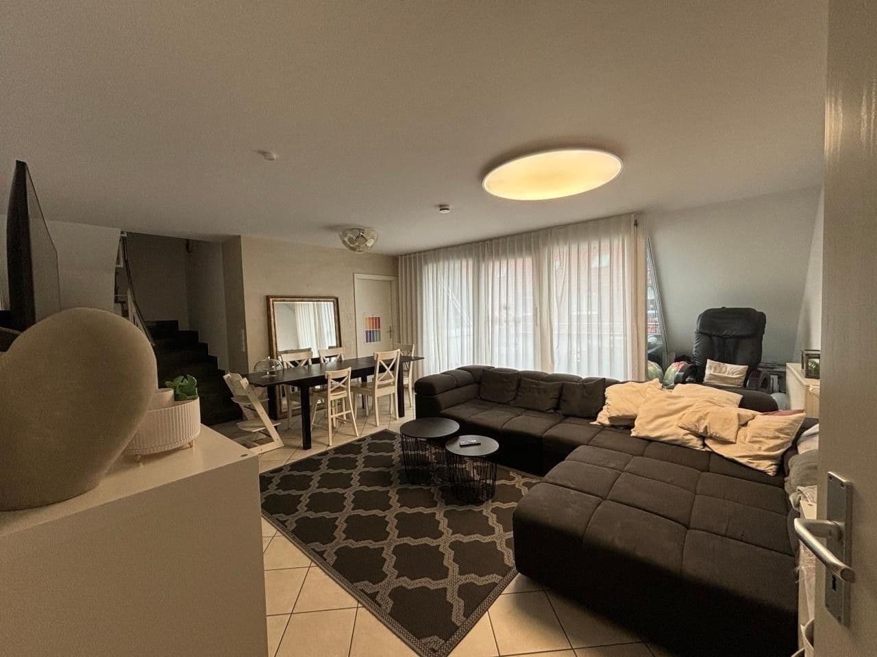 Prenájom bytu 3-izbový 84 m², Leinfelden-Echterdingen, Bádensko-Wurttembersko Prenájom bytu 3-izbový 84 m², Leinfelden-Echterdingen, Bádensko-Wurttembersko