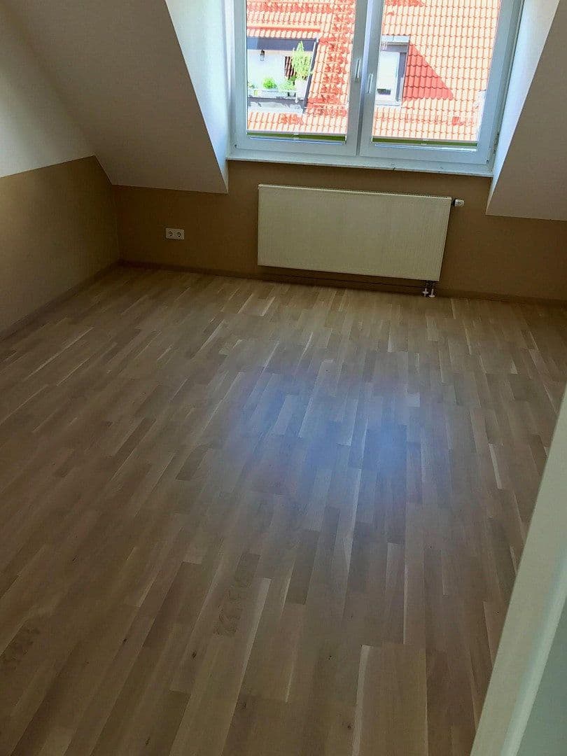 Prenájom bytu 3-izbový 84 m², Leinfelden-Echterdingen, Bádensko-Wurttembersko Prenájom bytu 3-izbový 84 m², Leinfelden-Echterdingen, Bádensko-Wurttembersko