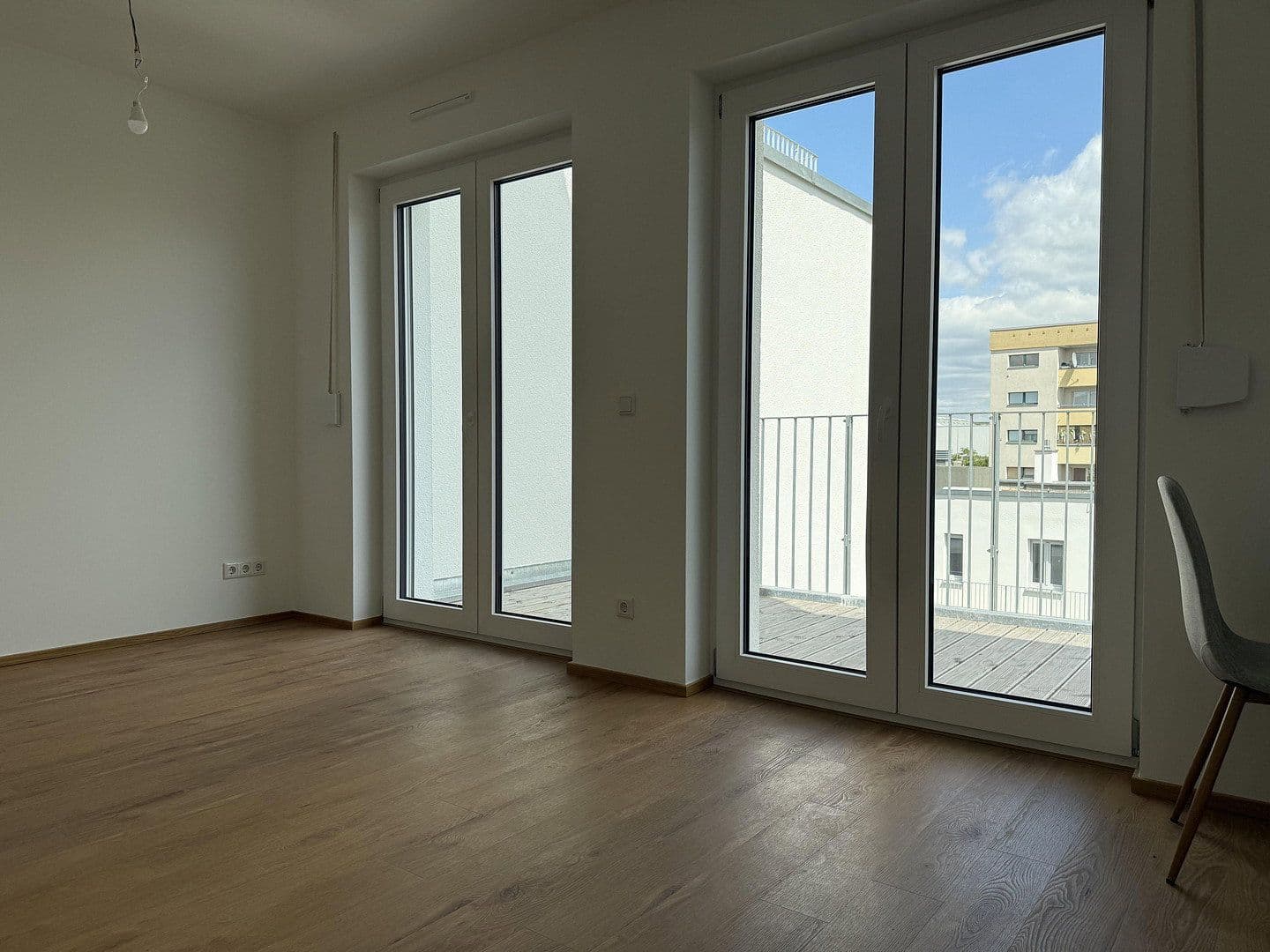 Prenájom bytu 2-izbový 45 m², Wiesenstraße 10, Berlin, Berlín Prenájom bytu 2-izbový 45 m², Wiesenstraße 10, Berlin, Berlín