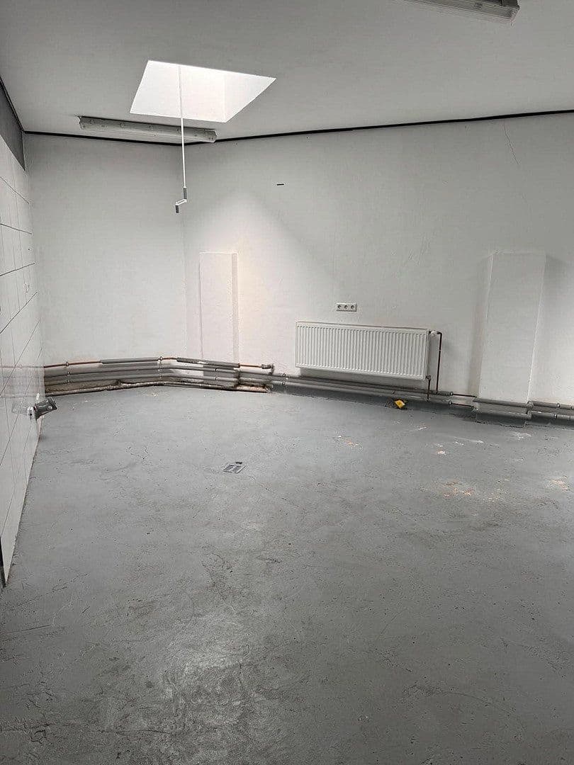 Prenájom nebytového priestoru 150 m², Helgenbrunnen 6, Saarbrücken, Sársko Prenájom nebytového priestoru 150 m², Helgenbrunnen 6, Saarbrücken, Sársko
