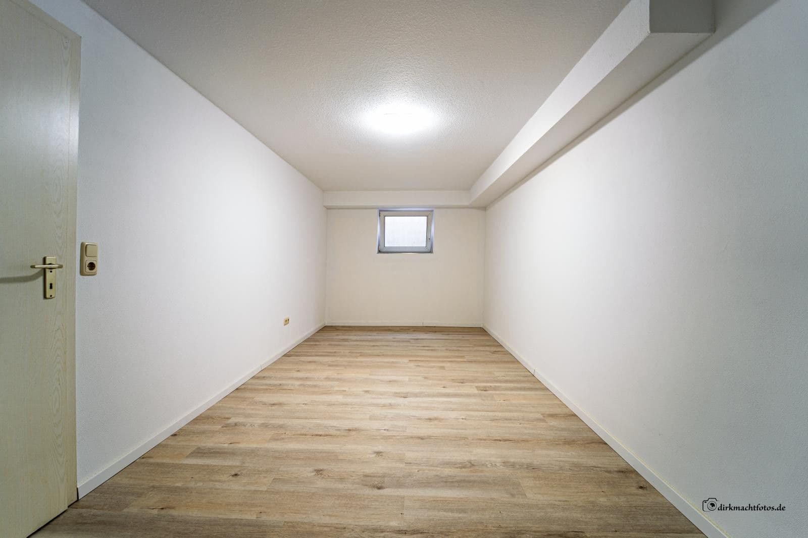 Prenájom domu 119 m², pozemek 288 m², Ratingen, Severné Porýnie - Westfálsko Prenájom domu 119 m², pozemek 288 m², Ratingen, Severné Porýnie - Westfálsko