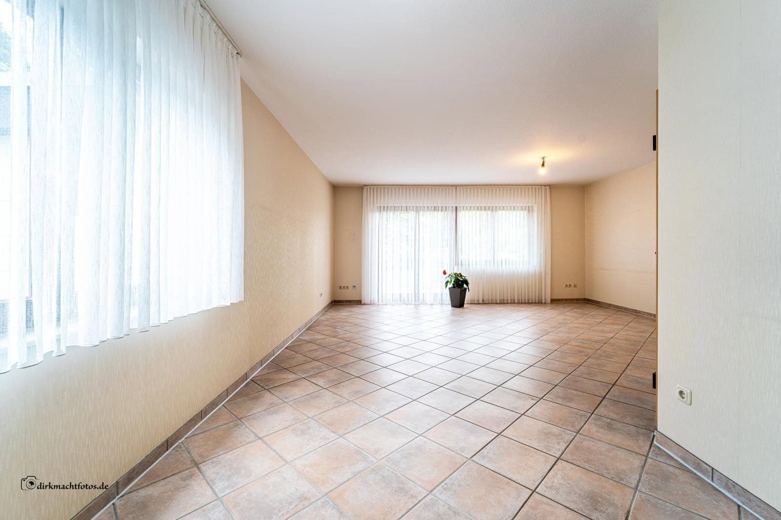 Prenájom domu 119 m², pozemek 288 m², Ratingen, Severné Porýnie - Westfálsko Prenájom domu 119 m², pozemek 288 m², Ratingen, Severné Porýnie - Westfálsko