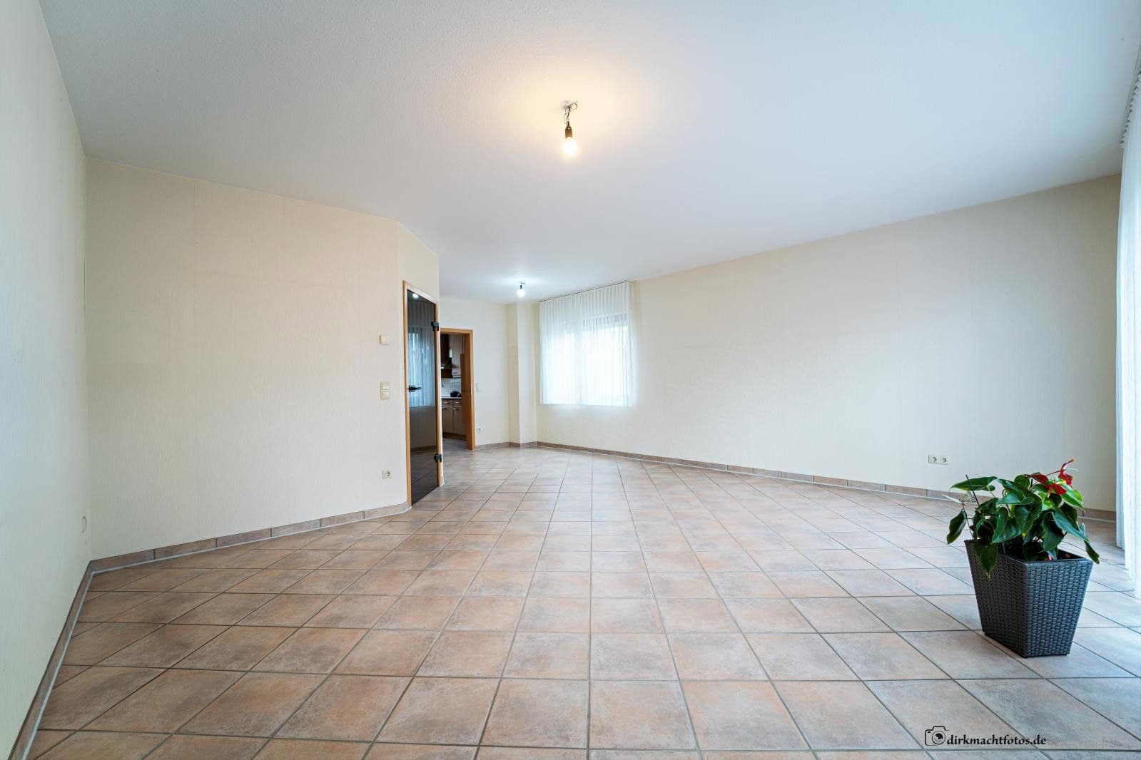 Prenájom domu 119 m², pozemek 288 m², Ratingen, Severné Porýnie - Westfálsko Prenájom domu 119 m², pozemek 288 m², Ratingen, Severné Porýnie - Westfálsko