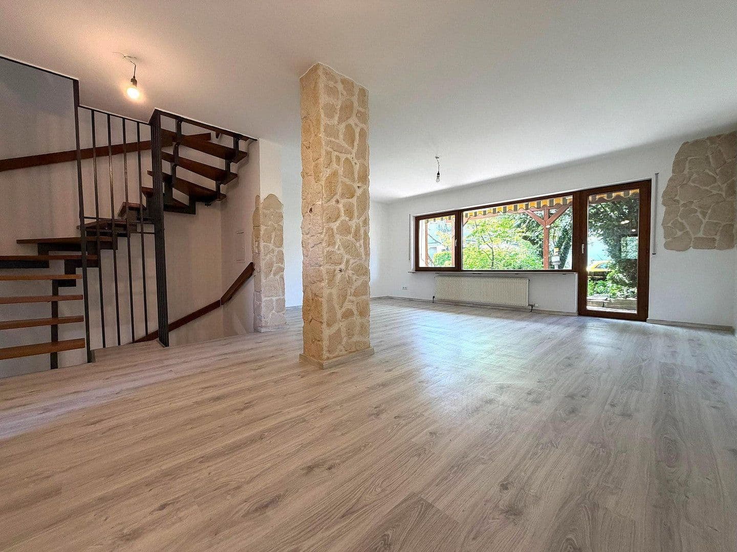 Prenájom domu 131 m², pozemek 203 m², Salzachweg 30, Maulbronn, Bádensko-Wurttembersko Prenájom domu 131 m², pozemek 203 m², Salzachweg 30, Maulbronn, Bádensko-Wurttembersko