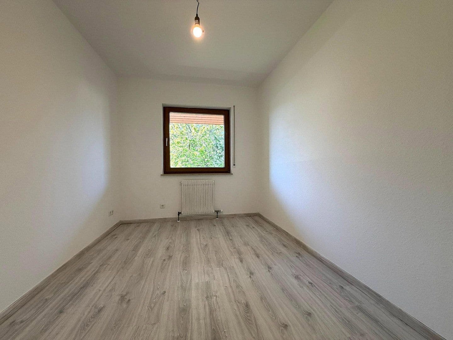 Prenájom domu 131 m², pozemek 203 m², Salzachweg 30, Maulbronn, Bádensko-Wurttembersko Prenájom domu 131 m², pozemek 203 m², Salzachweg 30, Maulbronn, Bádensko-Wurttembersko