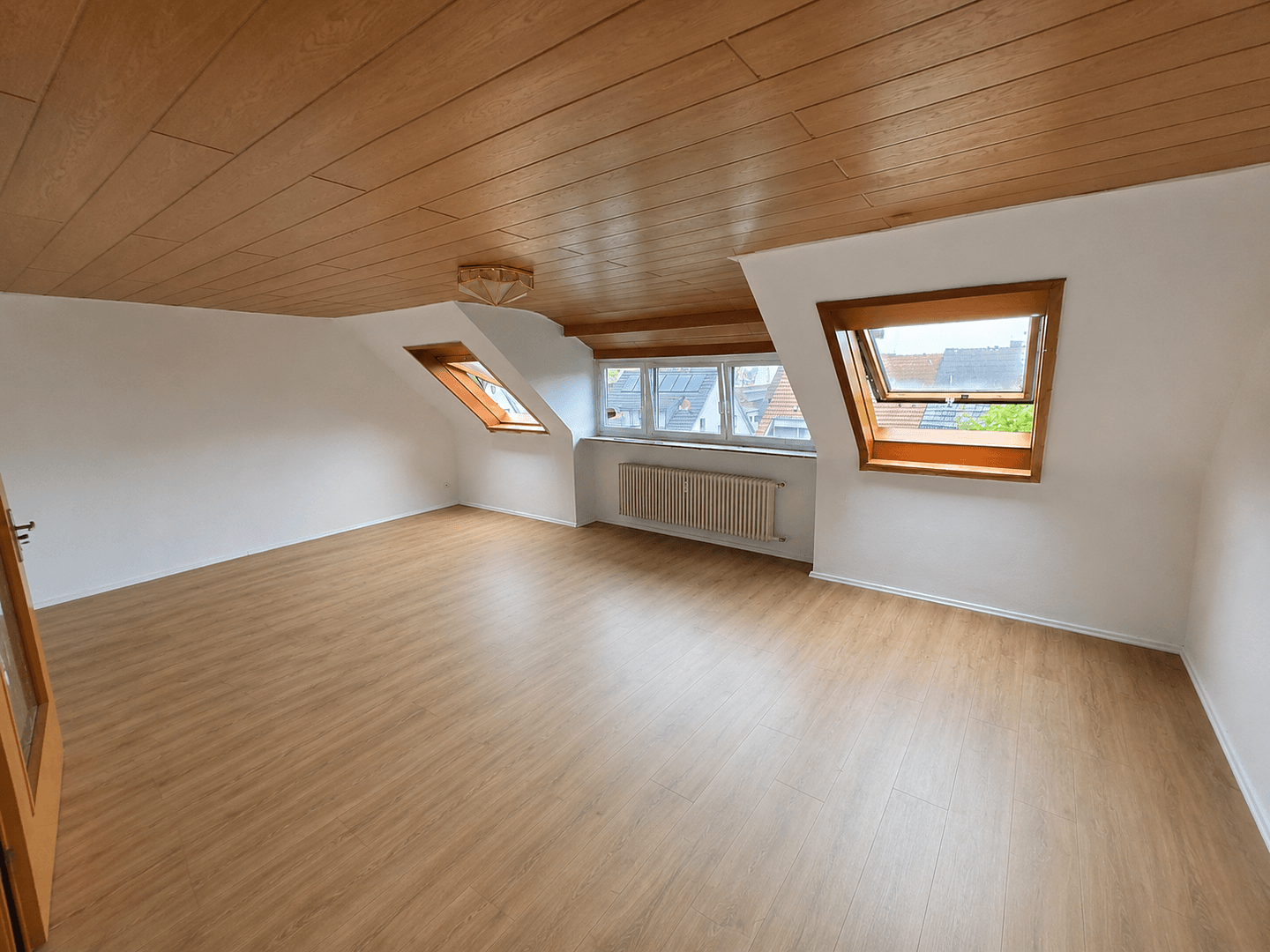Prenájom bytu 2-izbový 71 m², Burckhardtstr. 7, Stuttgart, Bádensko-Wurttembersko Prenájom bytu 2-izbový 71 m², Burckhardtstr. 7, Stuttgart, Bádensko-Wurttembersko