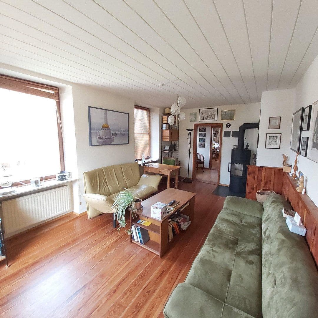 Predaj domu 220 m², pozemek 909 m², Schulstraße 2, Schliengen, Bádensko-Wurttembersko Predaj domu 220 m², pozemek 909 m², Schulstraße 2, Schliengen, Bádensko-Wurttembersko