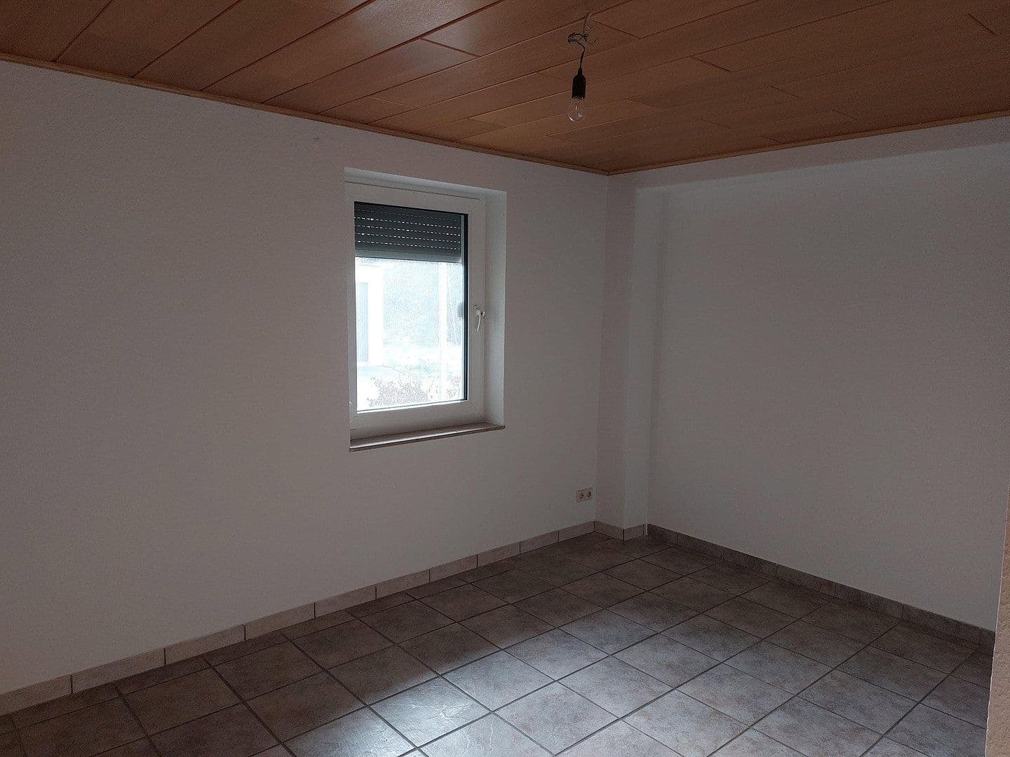 Prenájom bytu 4-izbový 90 m², Neckarsulm, Bádensko-Wurttembersko Prenájom bytu 4-izbový 90 m², Neckarsulm, Bádensko-Wurttembersko