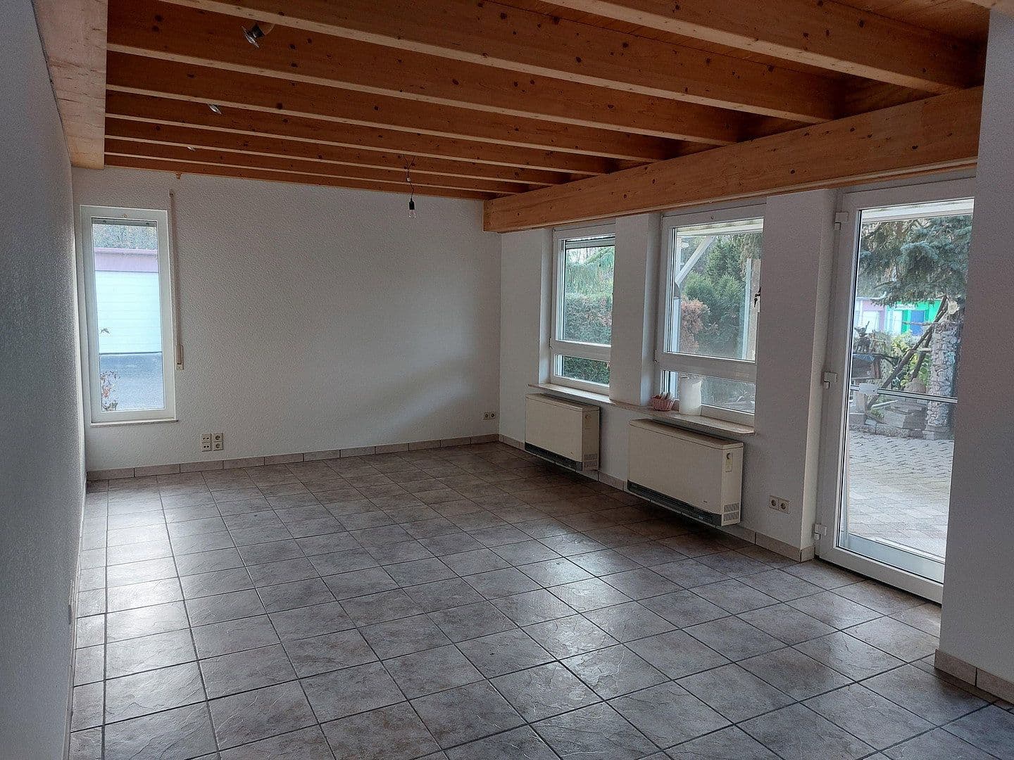 Prenájom bytu 4-izbový 90 m², Neckarsulm, Bádensko-Wurttembersko Prenájom bytu 4-izbový 90 m², Neckarsulm, Bádensko-Wurttembersko