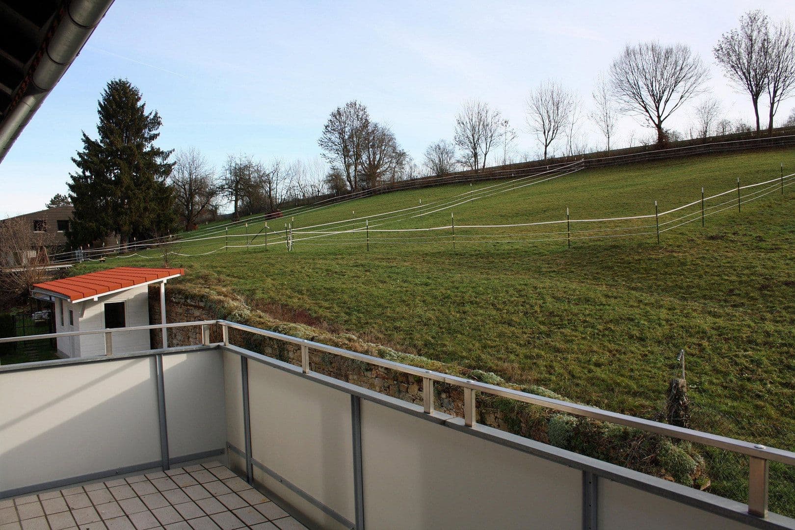 Prenájom bytu 3-izbový 100 m², Maierhof 12, Denkendorf, Bádensko-Wurttembersko Prenájom bytu 3-izbový 100 m², Maierhof 12, Denkendorf, Bádensko-Wurttembersko