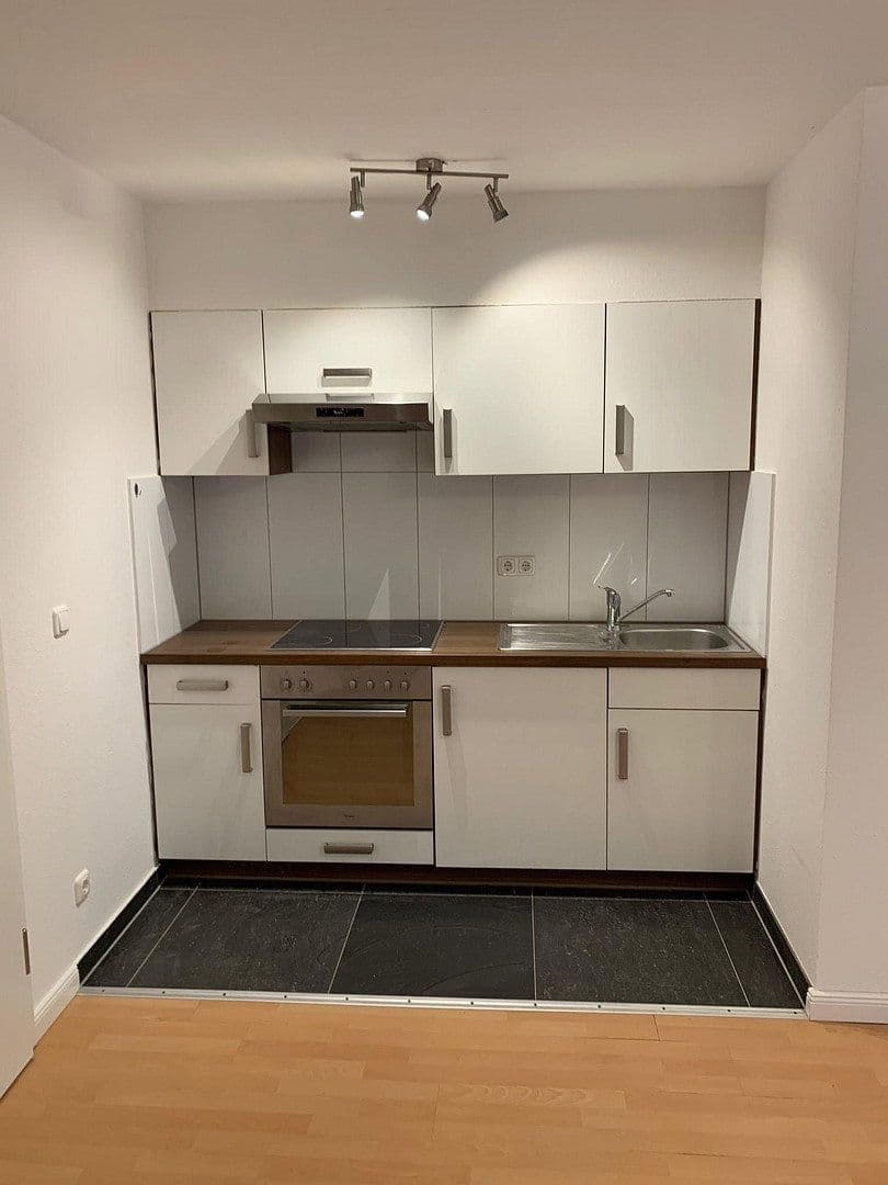 Prenájom bytu 1-izbový 30 m², Mainz, Porýnie-Falcko Prenájom bytu 1-izbový 30 m², Mainz, Porýnie-Falcko