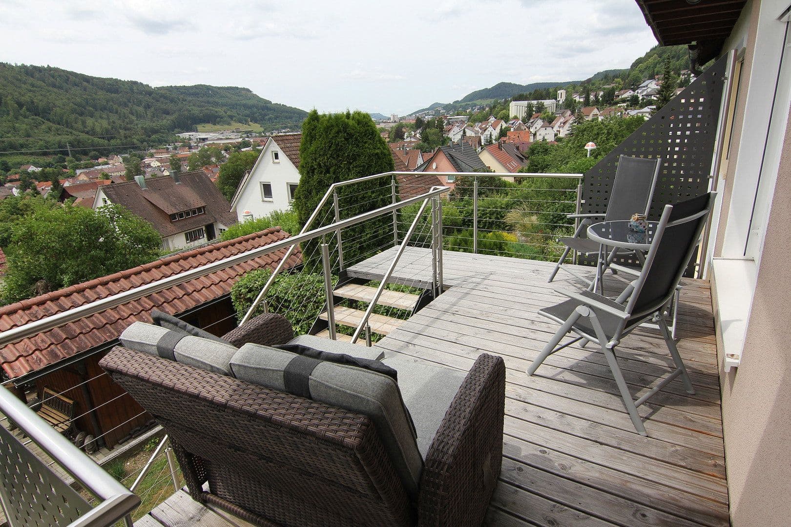Predaj domu 185 m², pozemek 311 m², Hukelturenstraße 38, Albstadt, Bádensko-Wurttembersko Predaj domu 185 m², pozemek 311 m², Hukelturenstraße 38, Albstadt, Bádensko-Wurttembersko