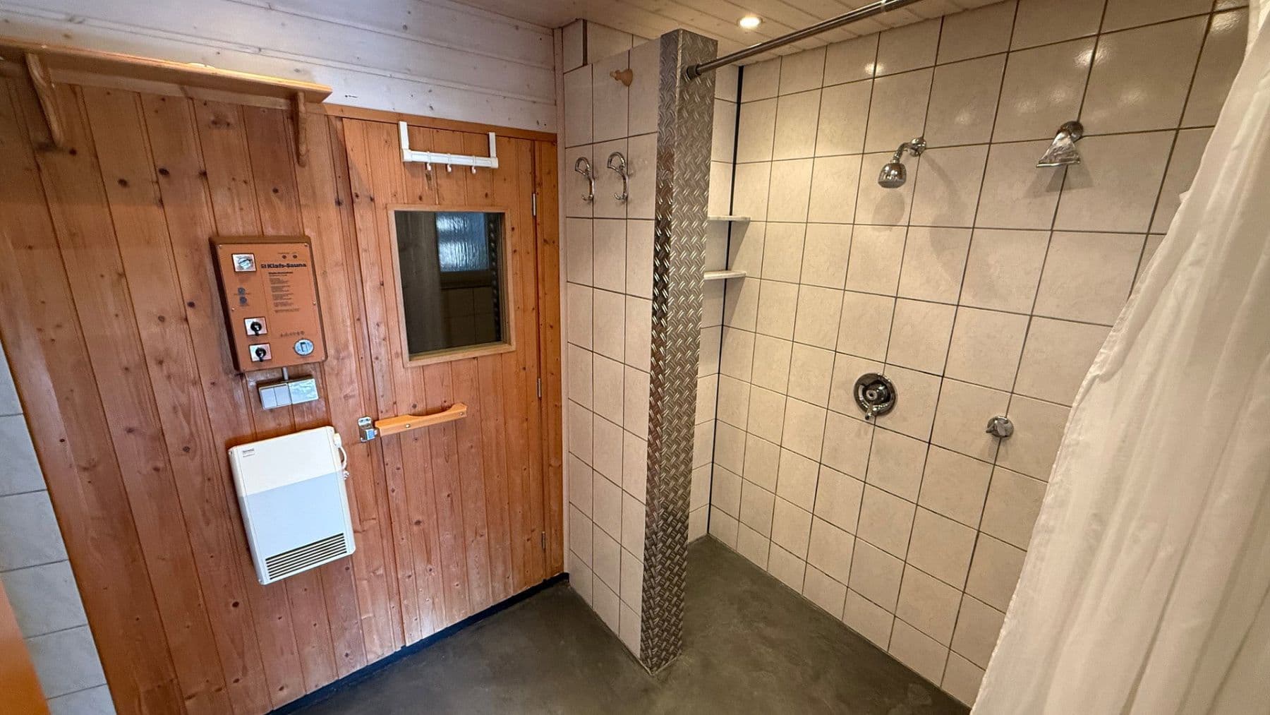 Predaj domu 185 m², pozemek 311 m², Hukelturenstraße 38, Albstadt, Bádensko-Wurttembersko Predaj domu 185 m², pozemek 311 m², Hukelturenstraße 38, Albstadt, Bádensko-Wurttembersko