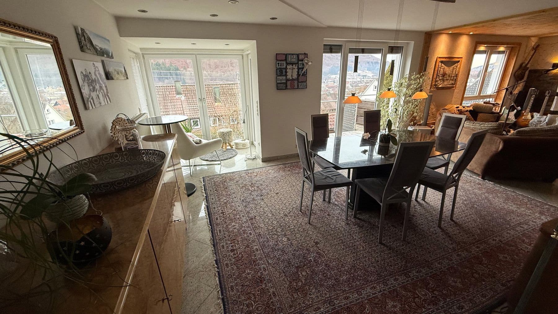 Predaj domu 185 m², pozemek 311 m², Hukelturenstraße 38, Albstadt, Bádensko-Wurttembersko Predaj domu 185 m², pozemek 311 m², Hukelturenstraße 38, Albstadt, Bádensko-Wurttembersko