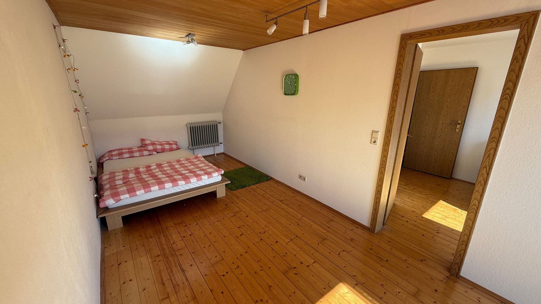 Predaj domu 185 m², pozemek 311 m², Hukelturenstraße 38, Albstadt, Bádensko-Wurttembersko Predaj domu 185 m², pozemek 311 m², Hukelturenstraße 38, Albstadt, Bádensko-Wurttembersko