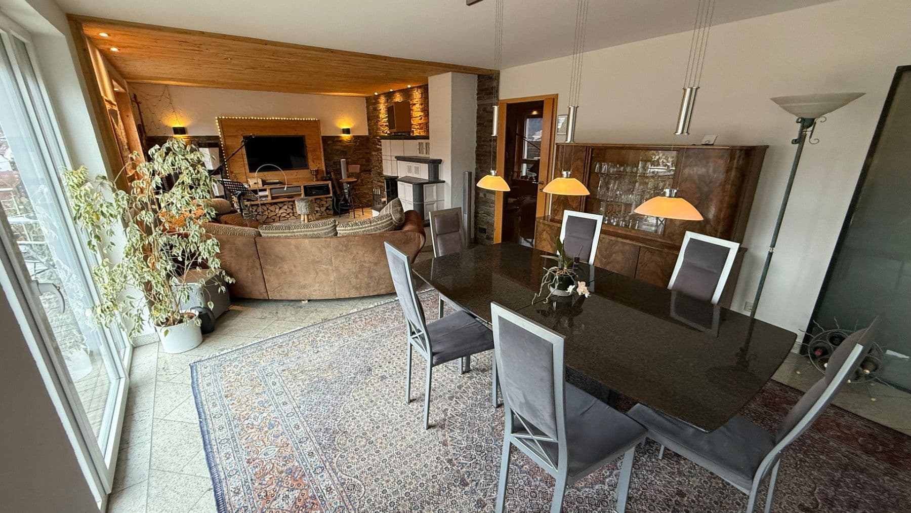 Predaj domu 185 m², pozemek 311 m², Hukelturenstraße 38, Albstadt, Bádensko-Wurttembersko Predaj domu 185 m², pozemek 311 m², Hukelturenstraße 38, Albstadt, Bádensko-Wurttembersko