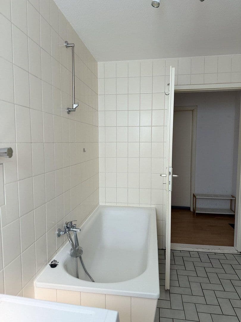 Prenájom bytu 3-izbový 50 m², Berlinerstraße 4, Brieselang, Brandenbursko Prenájom bytu 3-izbový 50 m², Berlinerstraße 4, Brieselang, Brandenbursko