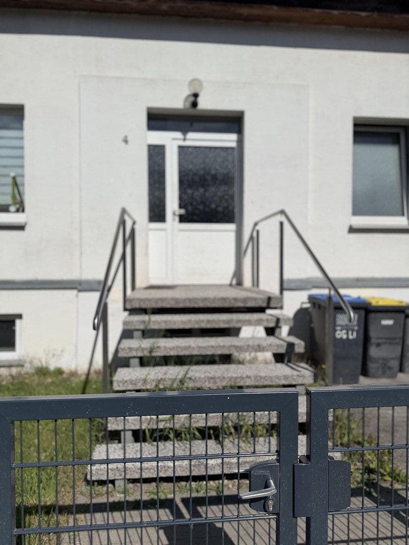 Prenájom bytu 3-izbový 50 m², Berlinerstraße 4, Brieselang, Brandenbursko Prenájom bytu 3-izbový 50 m², Berlinerstraße 4, Brieselang, Brandenbursko