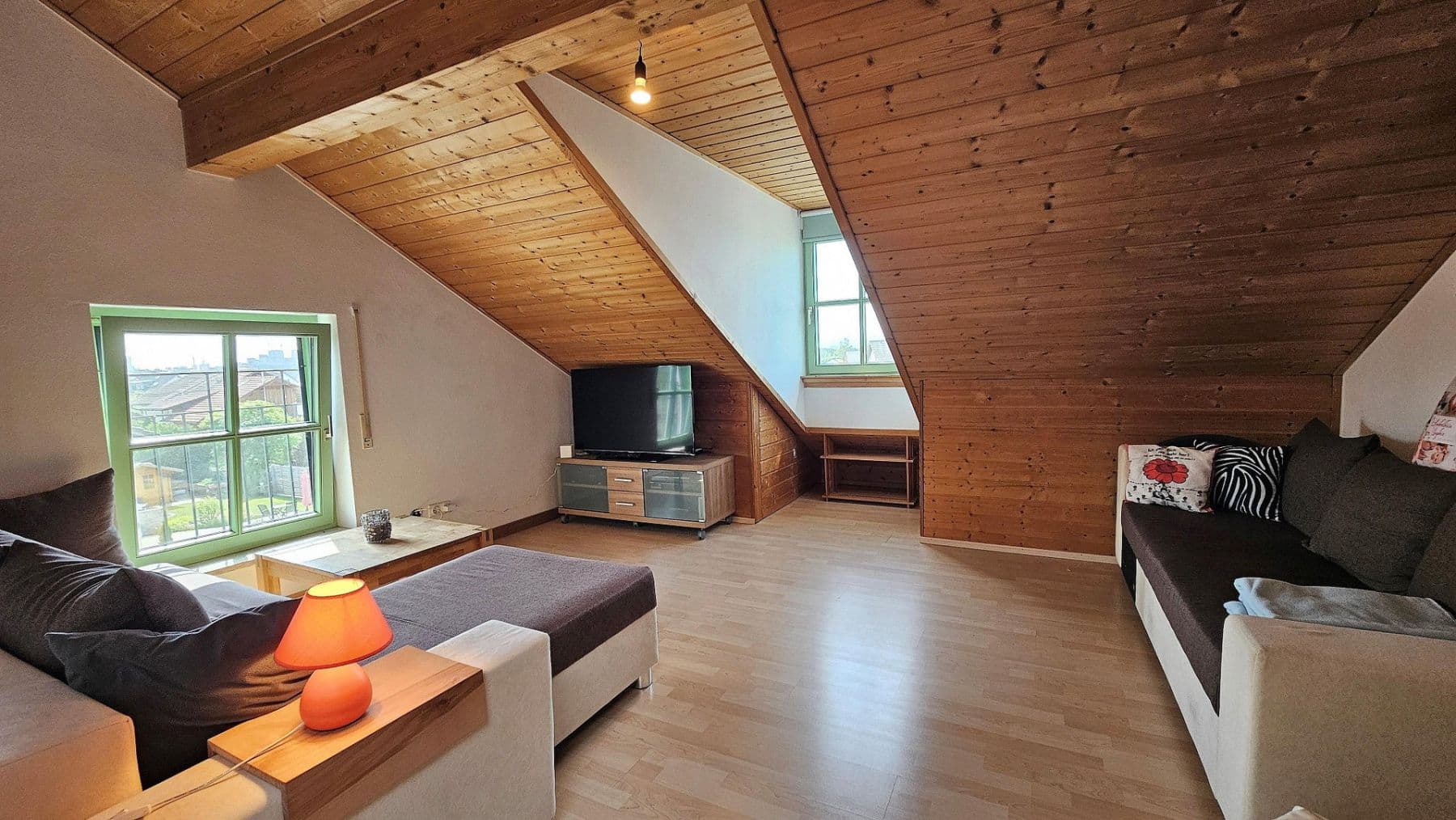 Predaj domu 173 m², pozemek 357 m², Edling, Bavorsko Predaj domu 173 m², pozemek 357 m², Edling, Bavorsko