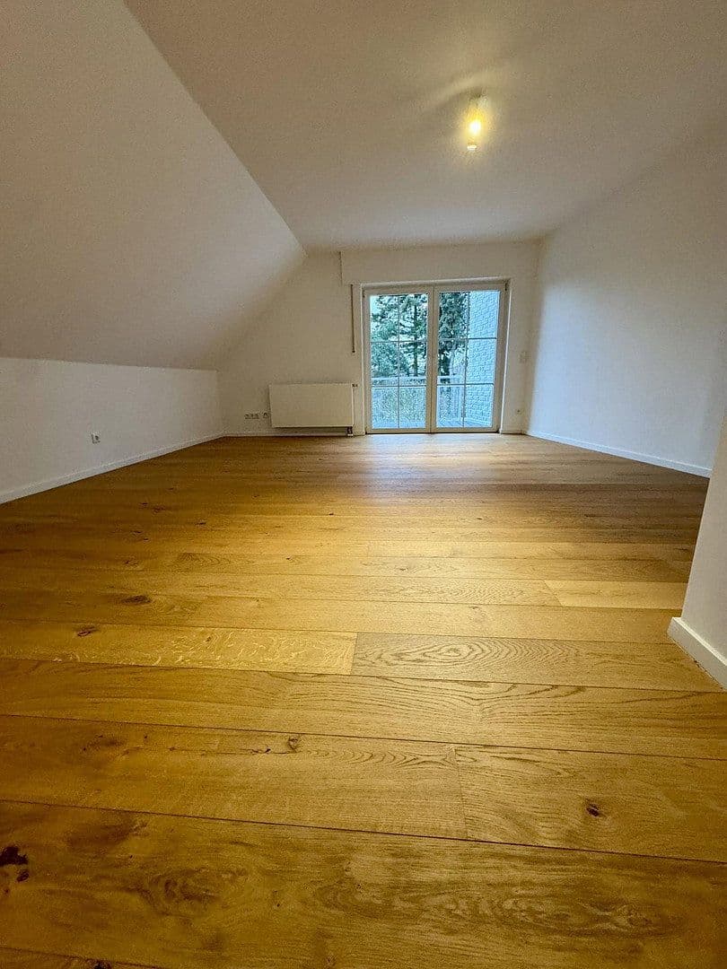 Prenájom bytu 2-izbový 75 m², Weg nach den Hingbenden, Düsseldorf, Severné Porýnie - Westfálsko Prenájom bytu 2-izbový 75 m², Weg nach den Hingbenden, Düsseldorf, Severné Porýnie - Westfálsko