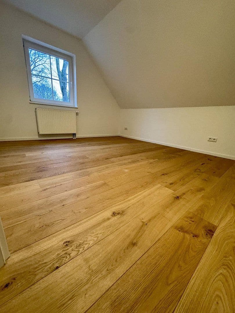 Prenájom bytu 2-izbový 75 m², Weg nach den Hingbenden, Düsseldorf, Severné Porýnie - Westfálsko Prenájom bytu 2-izbový 75 m², Weg nach den Hingbenden, Düsseldorf, Severné Porýnie - Westfálsko