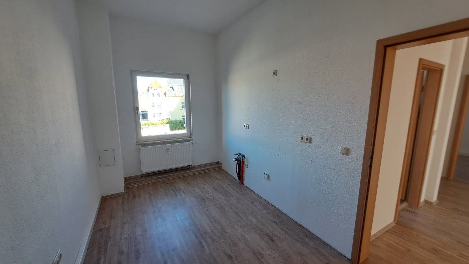 Prenájom bytu 3-izbový 76 m², Crimmitschau, Sasko Prenájom bytu 3-izbový 76 m², Crimmitschau, Sasko