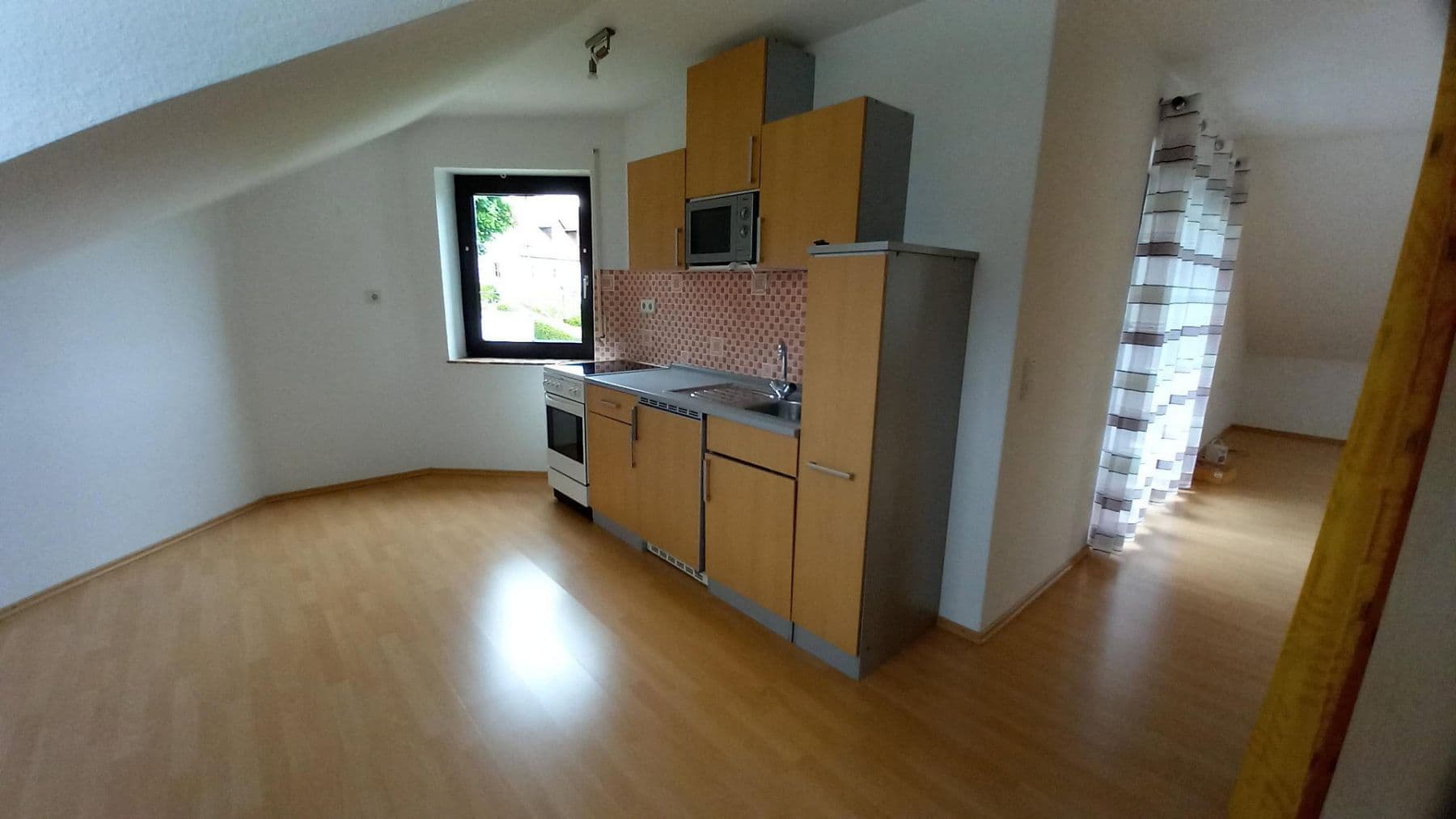 Prenájom bytu 2-izbový 60 m², Heidenheim, Bavorsko Prenájom bytu 2-izbový 60 m², Heidenheim, Bavorsko