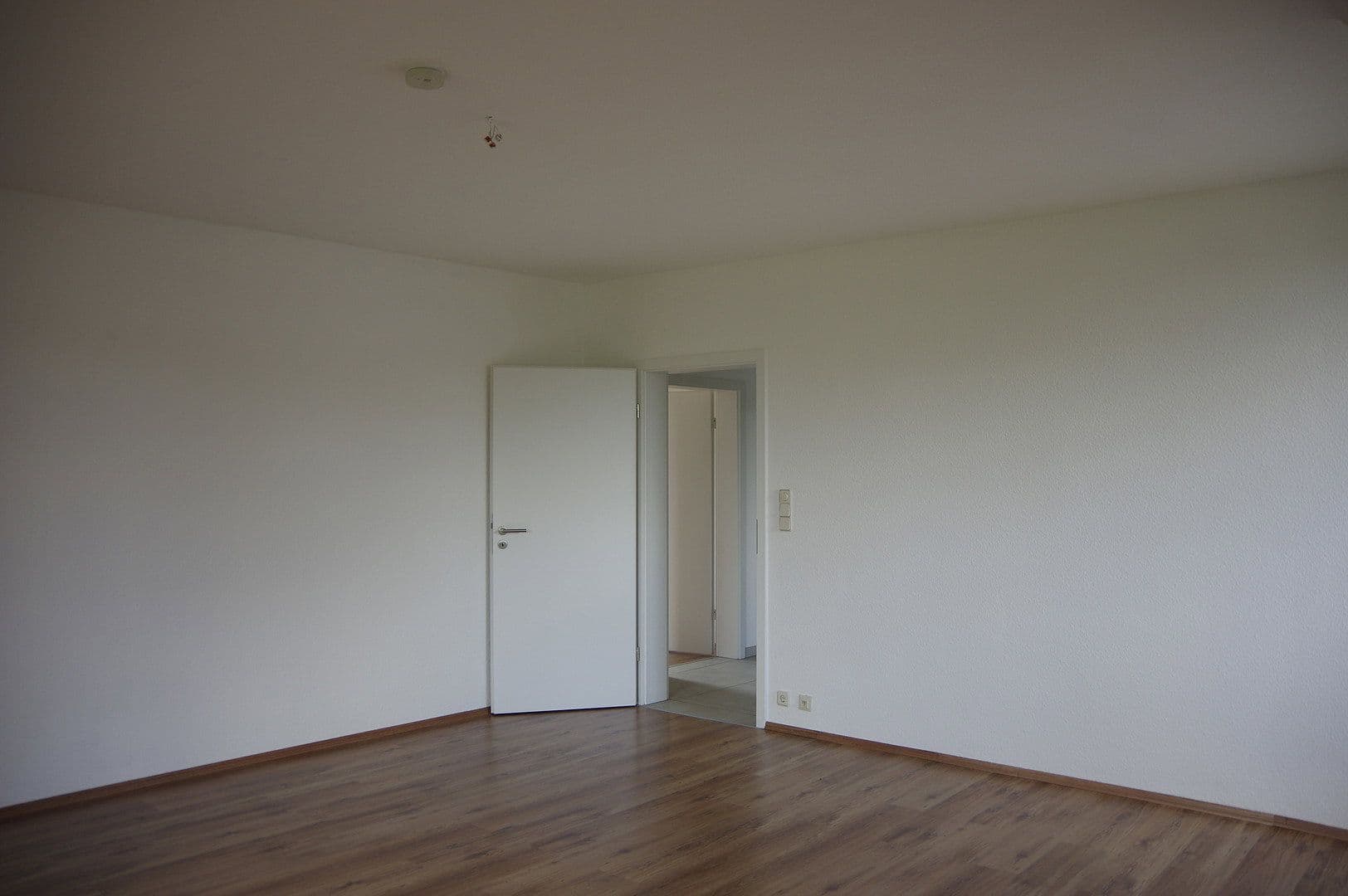 Prenájom bytu 2-izbový 90 m², Bönningstedt, Šlezvicko-Holštajnsko Prenájom bytu 2-izbový 90 m², Bönningstedt, Šlezvicko-Holštajnsko