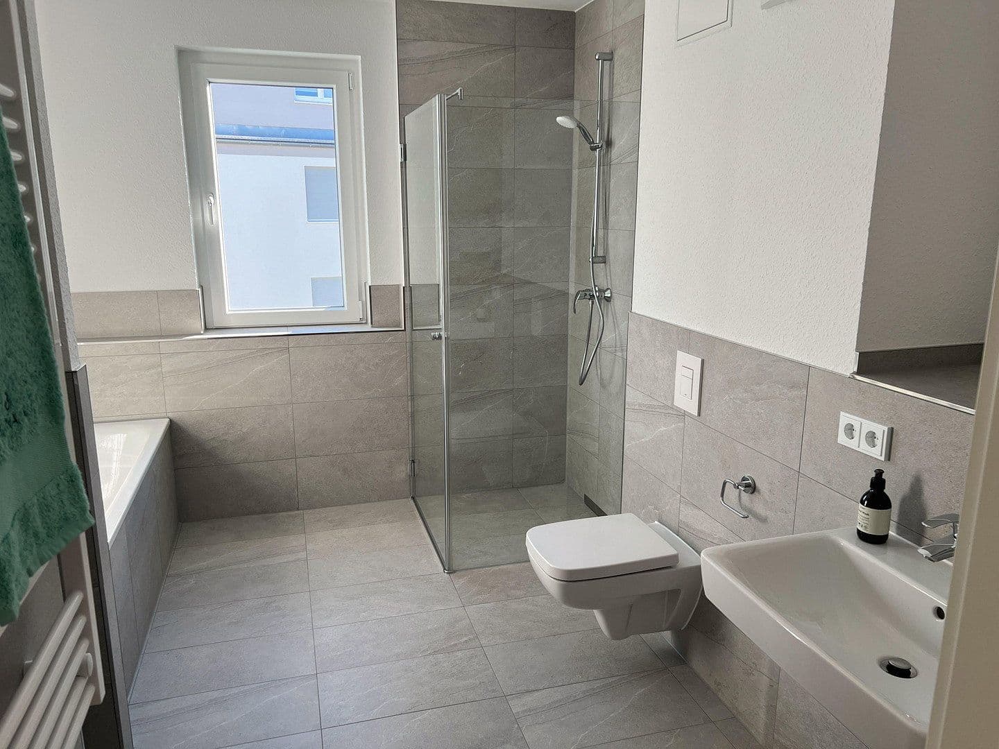 Prenájom bytu 3-izbový 87 m², Fischerstraße 28h, Zossen, Brandenbursko Prenájom bytu 3-izbový 87 m², Fischerstraße 28h, Zossen, Brandenbursko