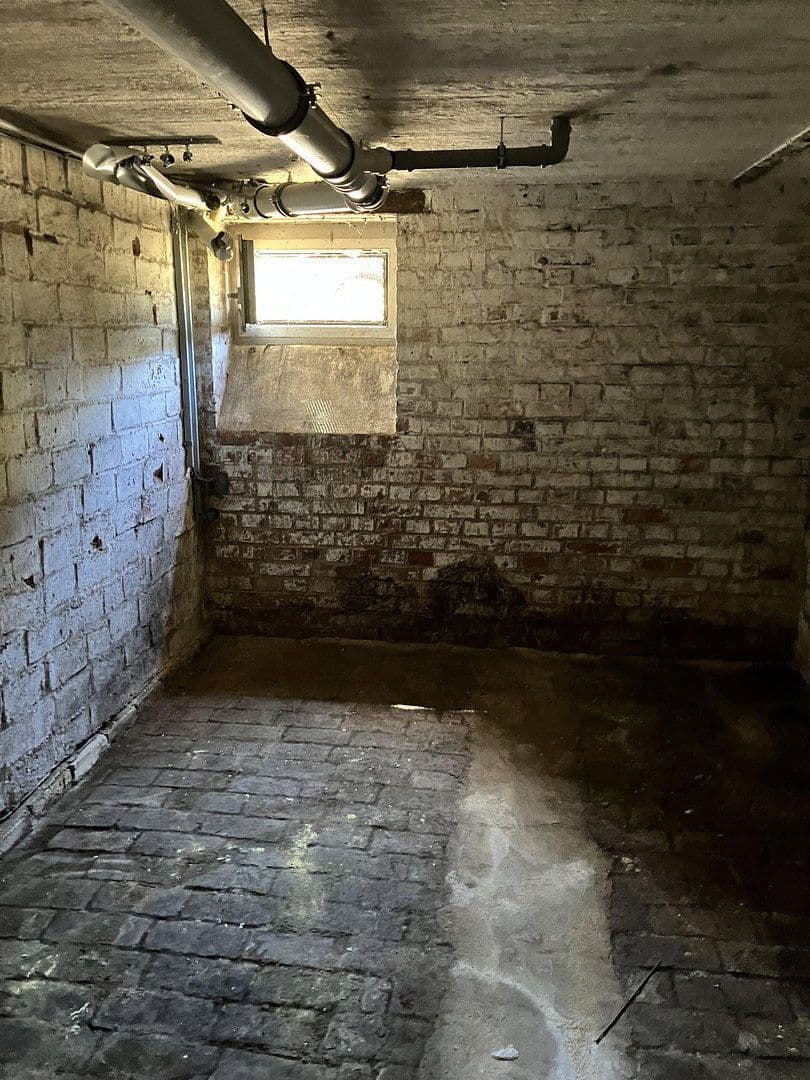 Predaj domu 375 m², pozemek 420 m², Stelzendorferstr. 11, Chemnitz, Sasko Predaj domu 375 m², pozemek 420 m², Stelzendorferstr. 11, Chemnitz, Sasko