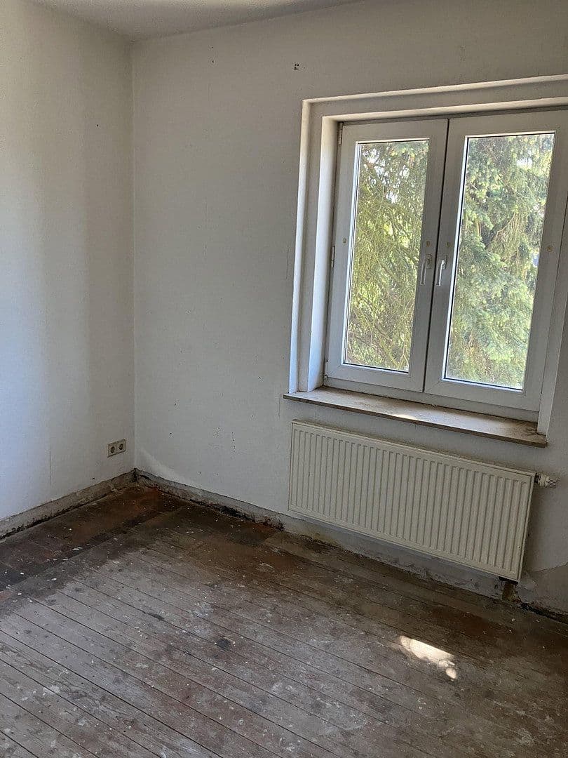 Predaj domu 375 m², pozemek 420 m², Stelzendorferstr. 11, Chemnitz, Sasko Predaj domu 375 m², pozemek 420 m², Stelzendorferstr. 11, Chemnitz, Sasko