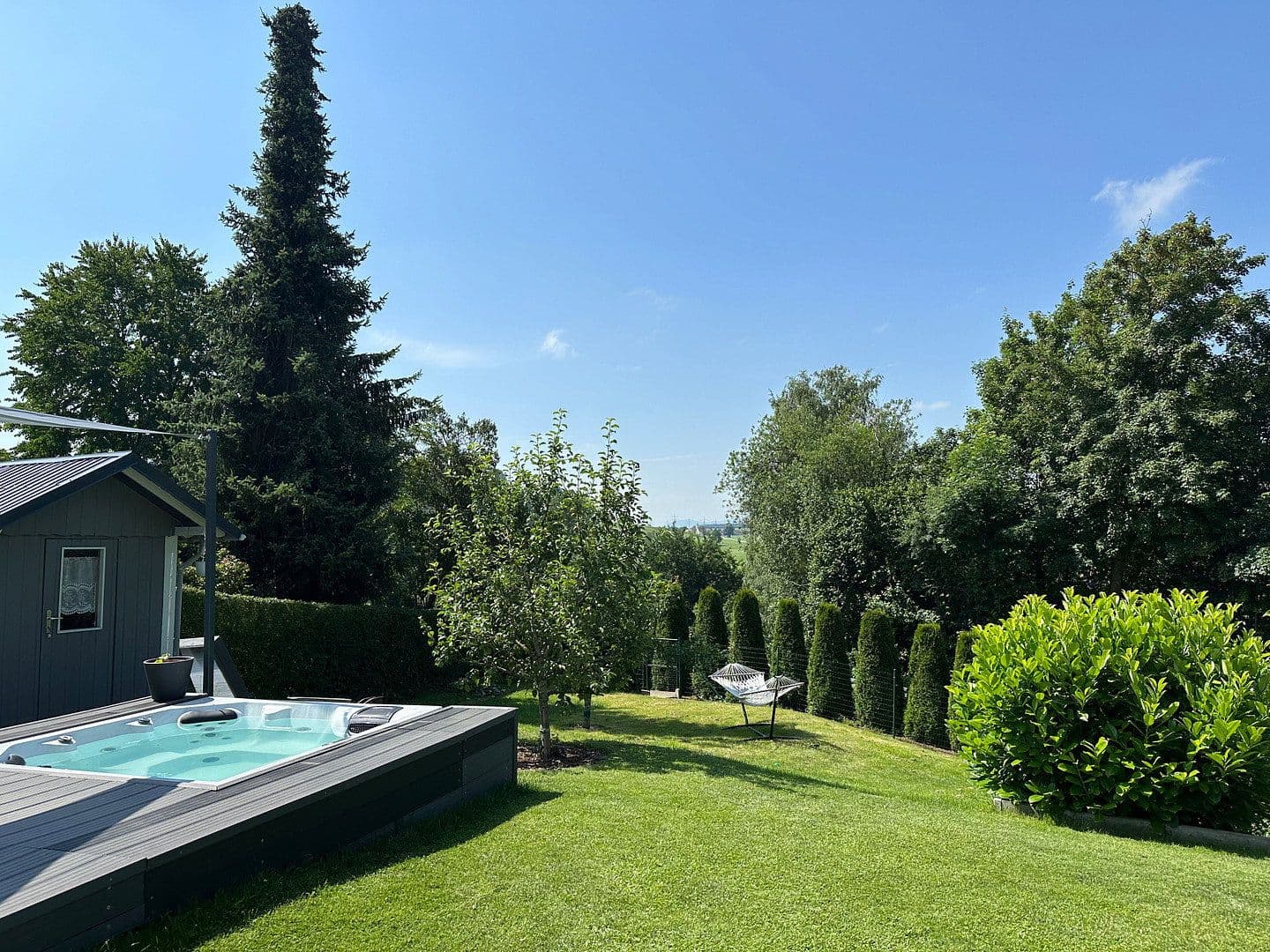 Predaj domu 200 m², pozemek 1.467 m², Wolfertschwenden, Bavorsko Predaj domu 200 m², pozemek 1.467 m², Wolfertschwenden, Bavorsko