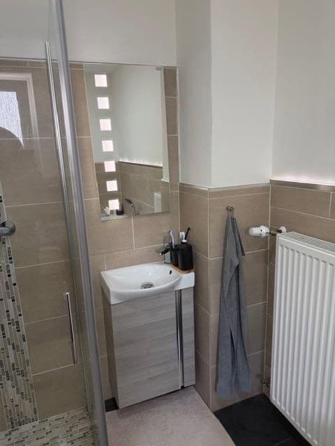 Predaj domu 124 m², pozemek 1.000 m², Pandurengasse 8, Grafenau, Bavorsko Predaj domu 124 m², pozemek 1.000 m², Pandurengasse 8, Grafenau, Bavorsko