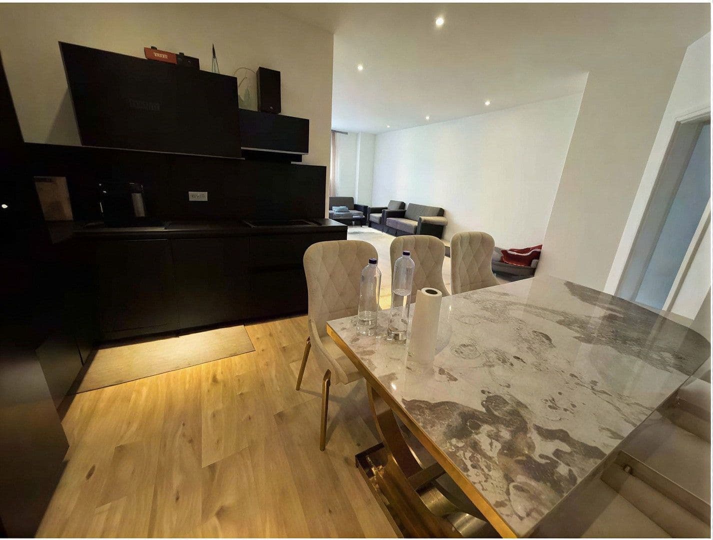 Predaj bytu 3-izbový 81 m², Hanauer Vorstadt 13, Hanau, Hesensko Predaj bytu 3-izbový 81 m², Hanauer Vorstadt 13, Hanau, Hesensko