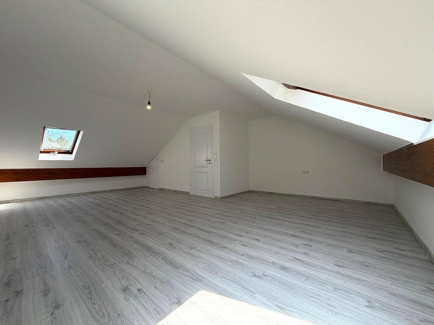 Predaj domu 131 m², pozemek 203 m², Salzachweg 30, Maulbronn, Bádensko-Wurttembersko Predaj domu 131 m², pozemek 203 m², Salzachweg 30, Maulbronn, Bádensko-Wurttembersko