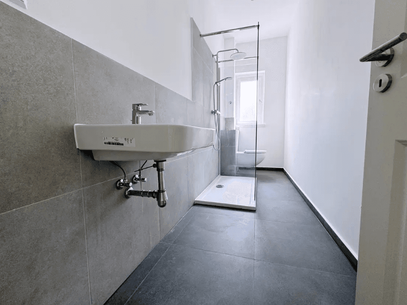 Predaj bytu 3-izbový 58 m², Leibnizstraße 93, Berlin, Berlín Predaj bytu 3-izbový 58 m², Leibnizstraße 93, Berlin, Berlín