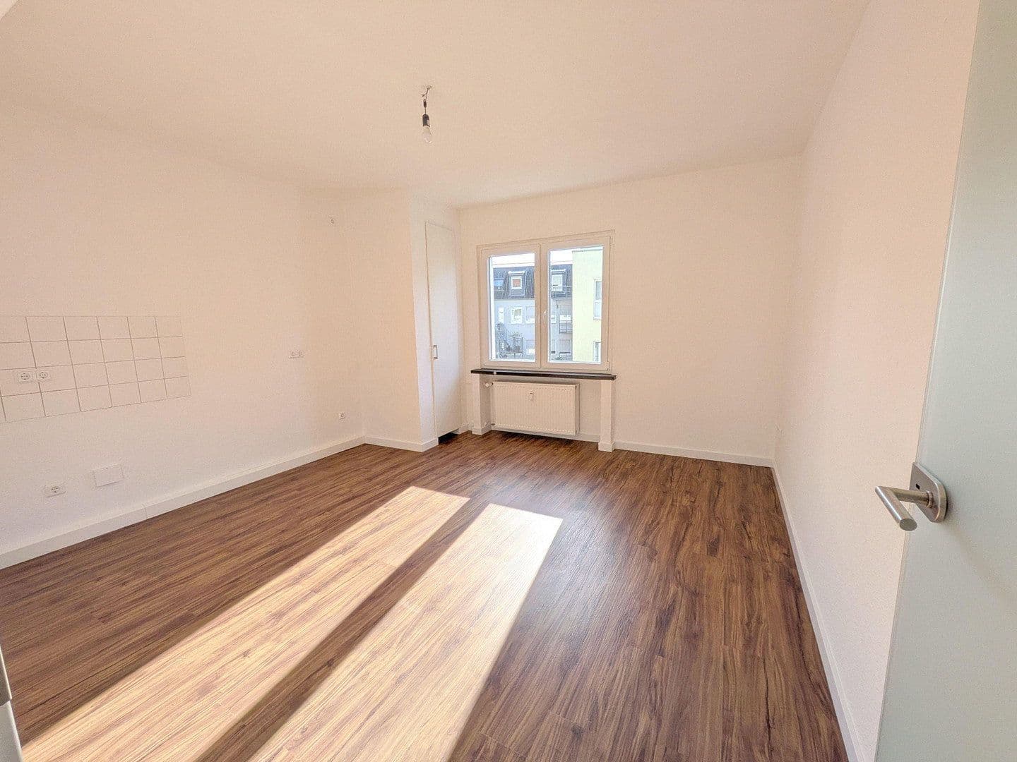 Prenájom bytu 3-izbový 60 m², Wenkerstr. 11, Dortmund, Severné Porýnie - Westfálsko Prenájom bytu 3-izbový 60 m², Wenkerstr. 11, Dortmund, Severné Porýnie - Westfálsko