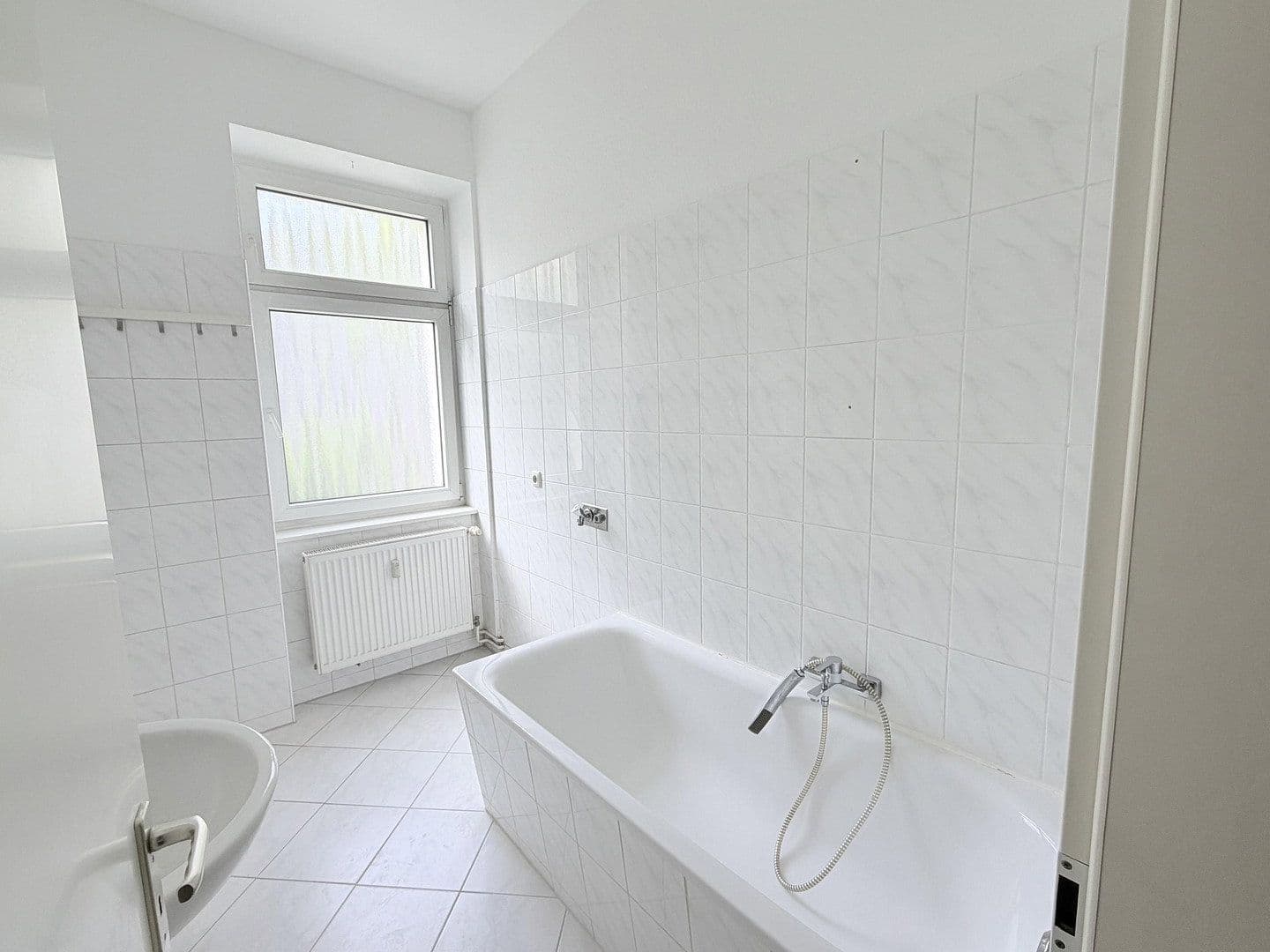 Predaj bytu 2-izbový 70 m², Schnellerstraße 54, Berlin, Berlín Predaj bytu 2-izbový 70 m², Schnellerstraße 54, Berlin, Berlín