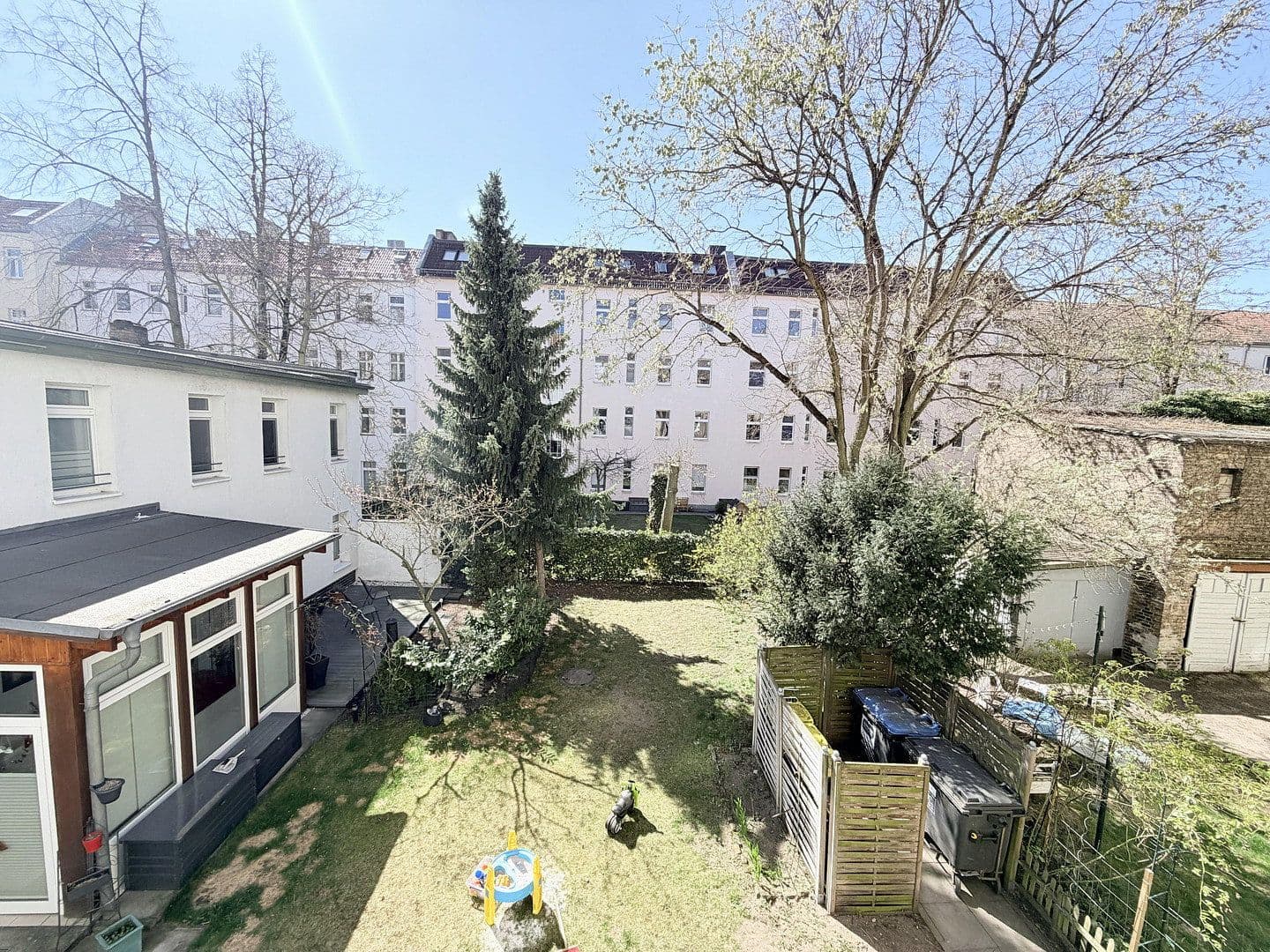 Predaj bytu 2-izbový 70 m², Schnellerstraße 54, Berlin, Berlín Predaj bytu 2-izbový 70 m², Schnellerstraße 54, Berlin, Berlín