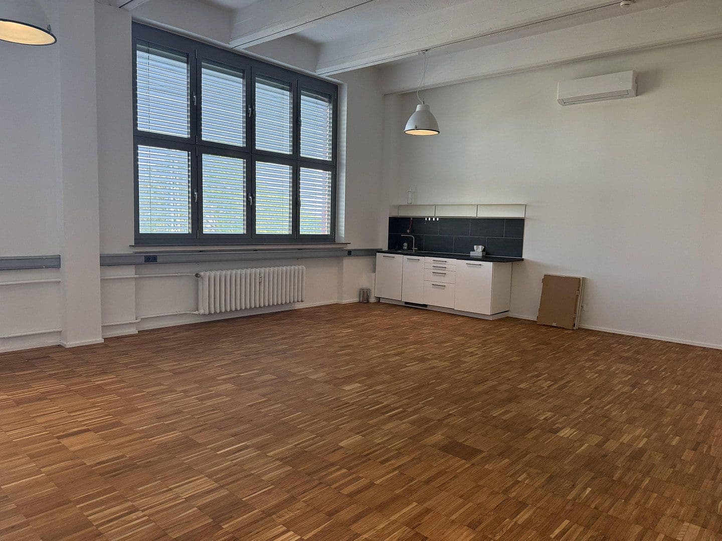 Prenájom kancelárie 77 m², Cassellastraße, 30-32, Frankfurt (Main) - Fechenheim, Hesensko Prenájom kancelárie 77 m², Cassellastraße, 30-32, Frankfurt (Main) - Fechenheim, Hesensko