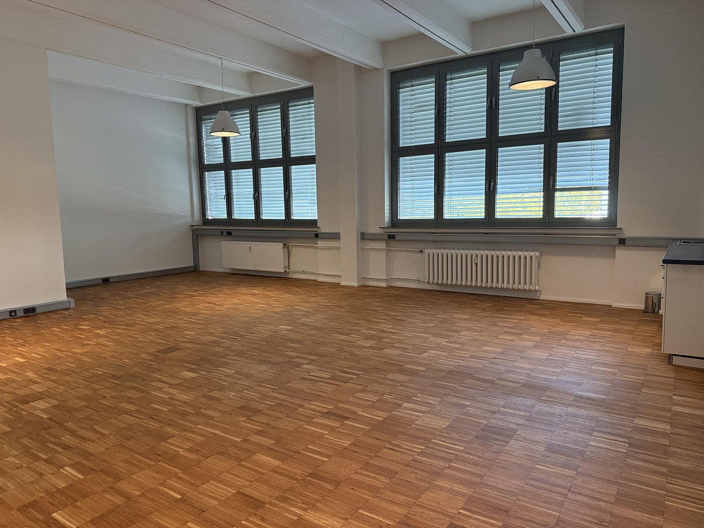 Prenájom kancelárie 77 m², Cassellastraße, 30-32, Frankfurt (Main) - Fechenheim, Hesensko Prenájom kancelárie 77 m², Cassellastraße, 30-32, Frankfurt (Main) - Fechenheim, Hesensko