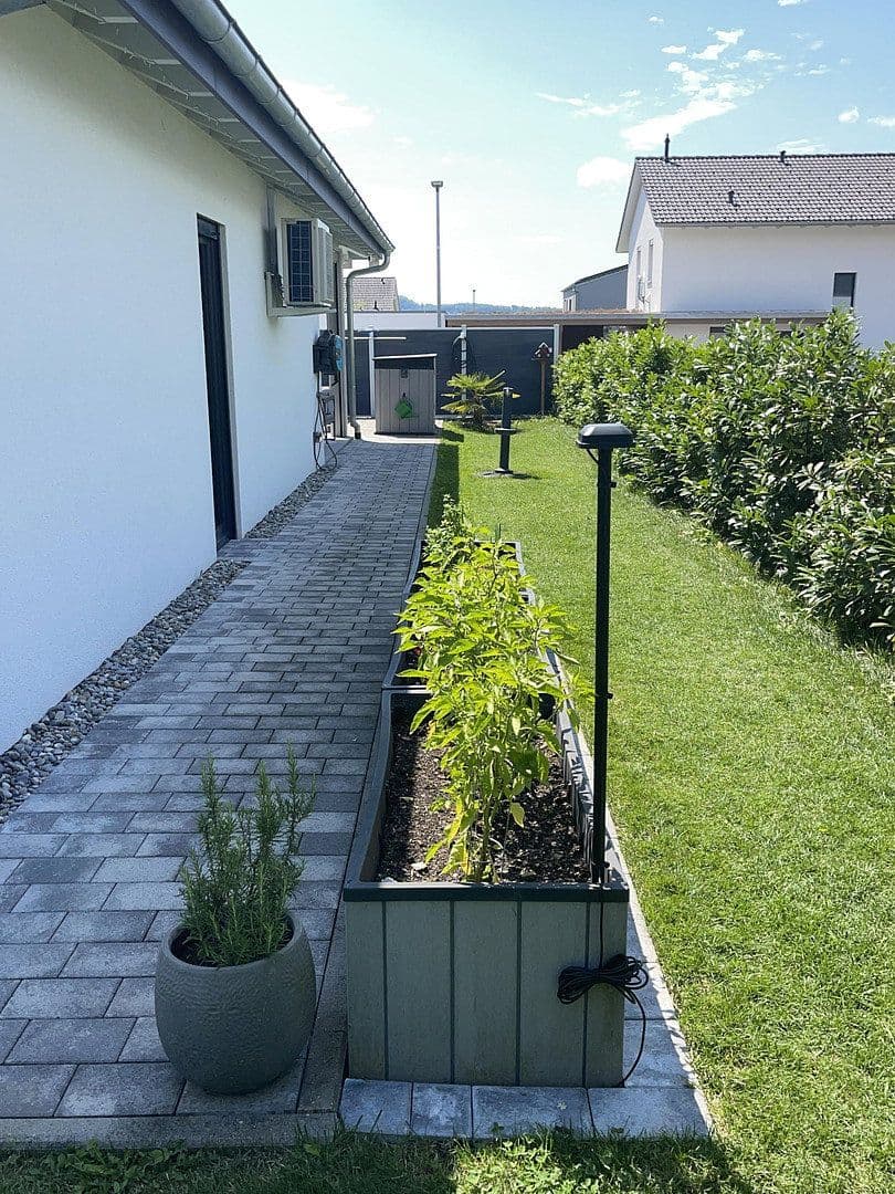 Predaj domu 220 m², pozemek 741 m², Wutöschingen, Bádensko-Wurttembersko Predaj domu 220 m², pozemek 741 m², Wutöschingen, Bádensko-Wurttembersko