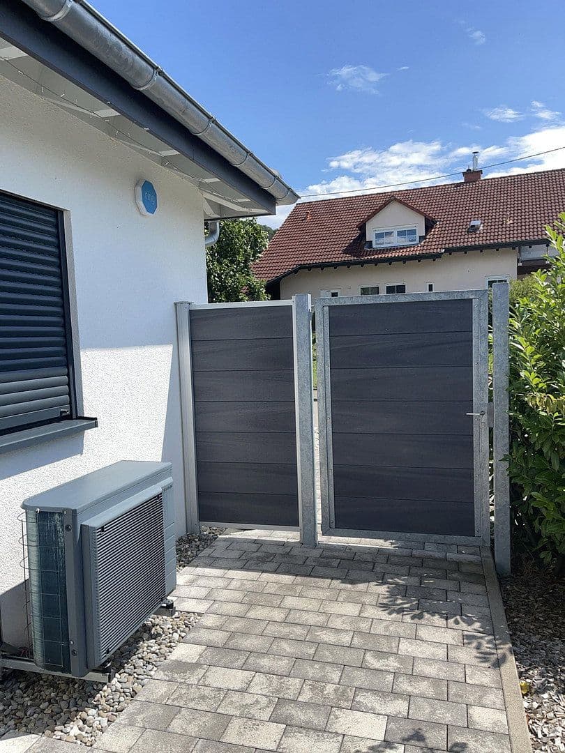 Predaj domu 220 m², pozemek 741 m², Wutöschingen, Bádensko-Wurttembersko Predaj domu 220 m², pozemek 741 m², Wutöschingen, Bádensko-Wurttembersko
