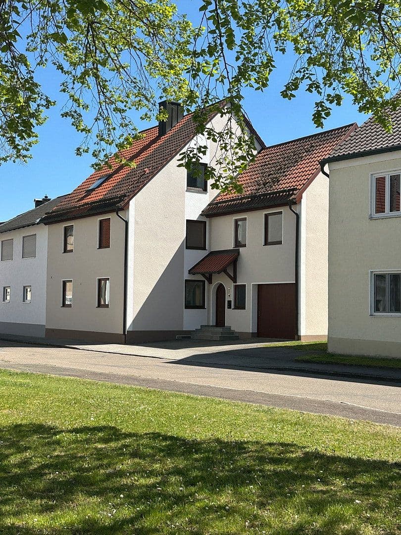 Prenájom bytu 2-izbový 95 m², Pförring, Bavorsko Prenájom bytu 2-izbový 95 m², Pförring, Bavorsko