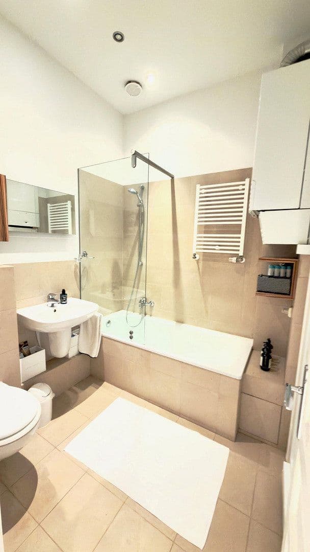 Predaj bytu 2-izbový 54 m², Frankfurt, Hesensko Predaj bytu 2-izbový 54 m², Frankfurt, Hesensko